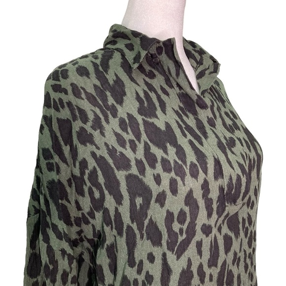 Umgee Cheetah Print Tunic Blouse V-Neck Raw Hem Green & Black (Size M) - Picture 3 of 14